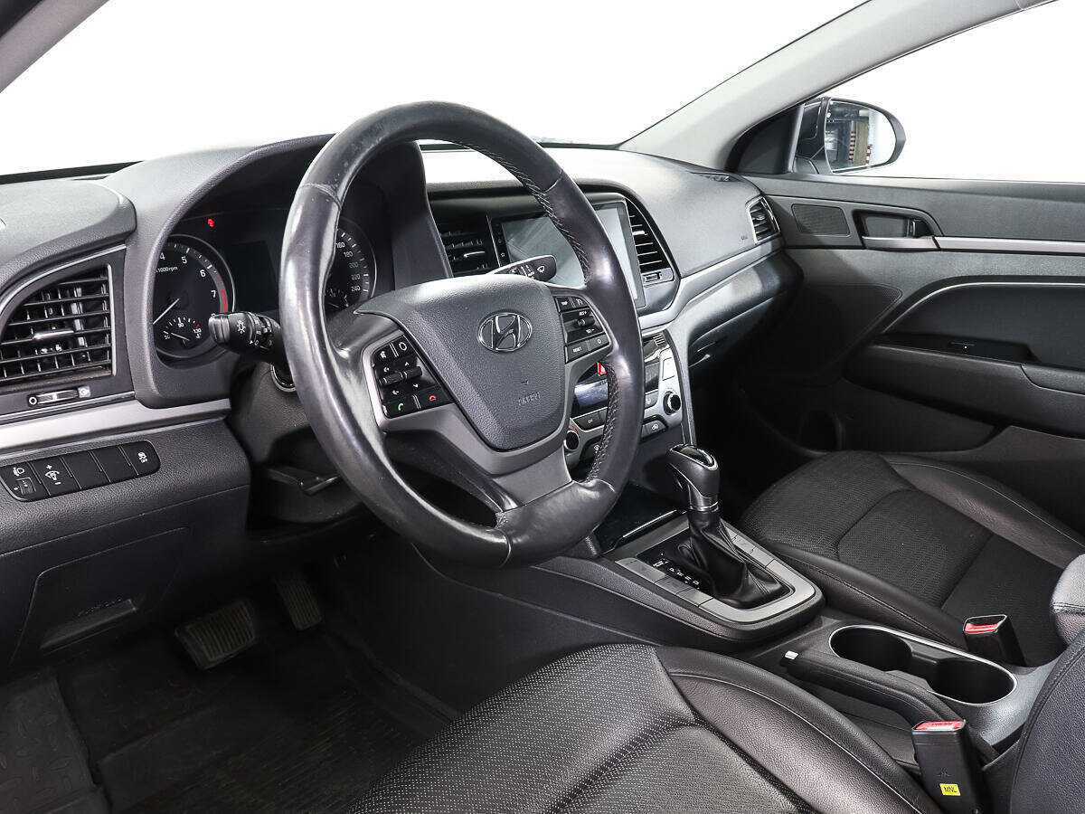 Hyundai Elantra б/у, 2017, Автоматическая. Фото: #11