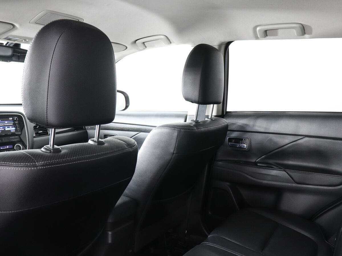 Митсубиши Оутлэндер б/у, 2016, Вариатор. Фото: #11