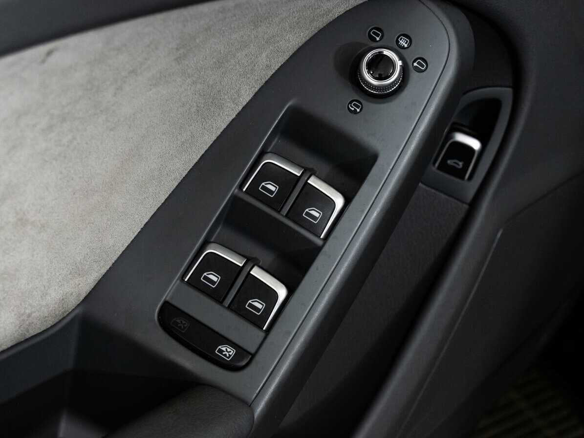 Ауди А4 б/у, 2015, Роботизированная. Фото: #17