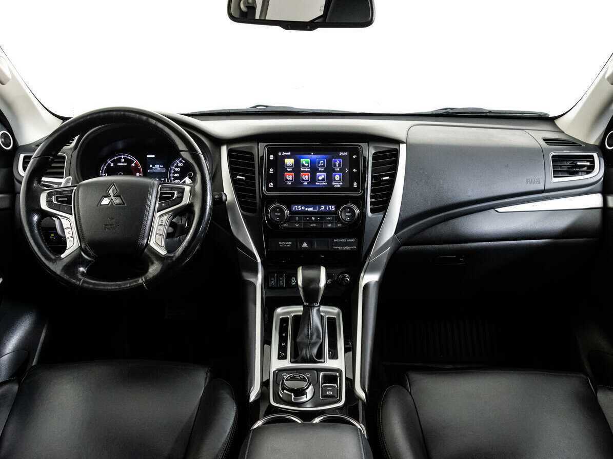 Mitsubishi Pajero Sport б/у, 2018, Автоматическая. Фото: #7