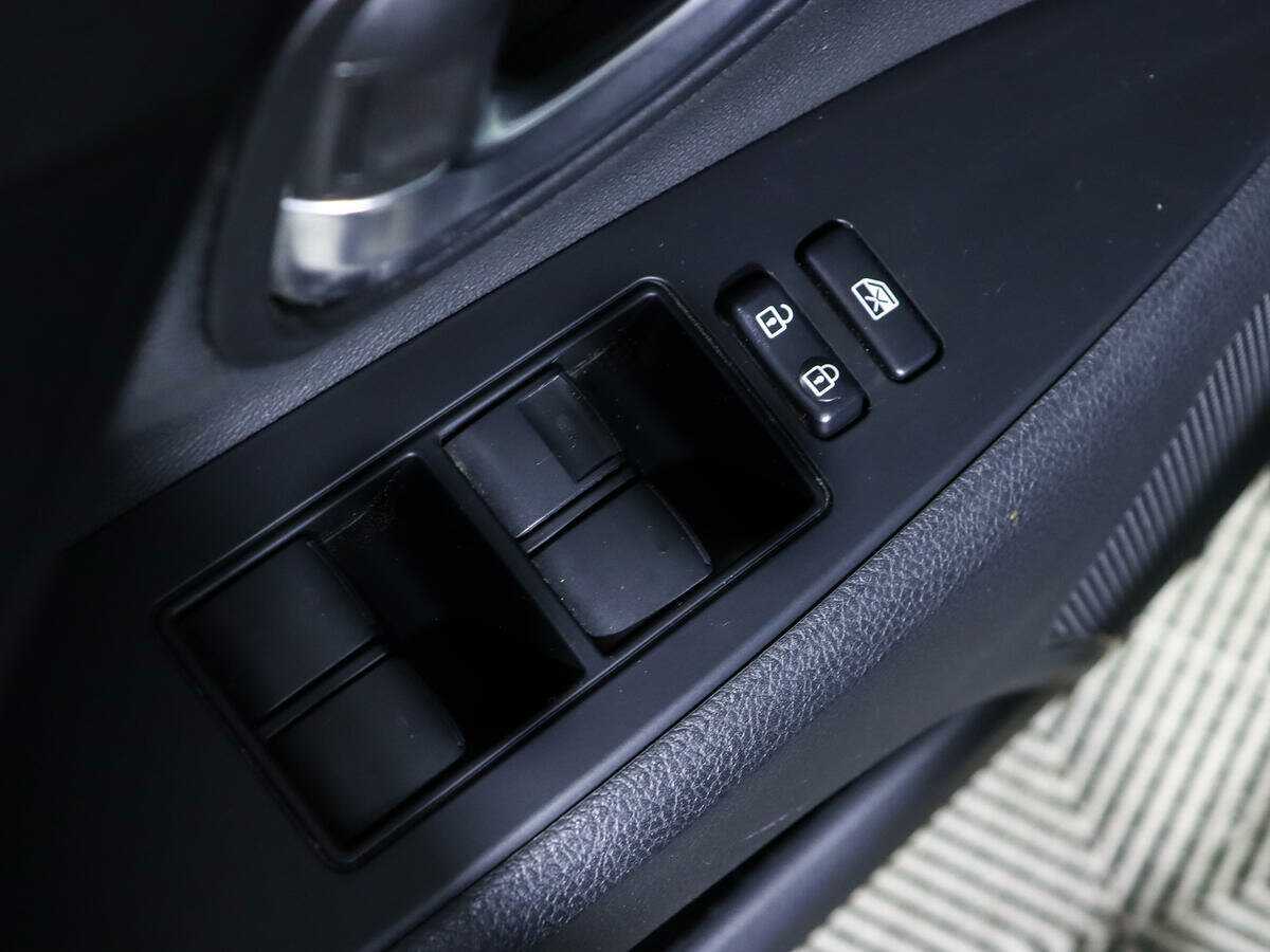 Тойота Авенсис б/у, 2018, Механическая. Фото: #13