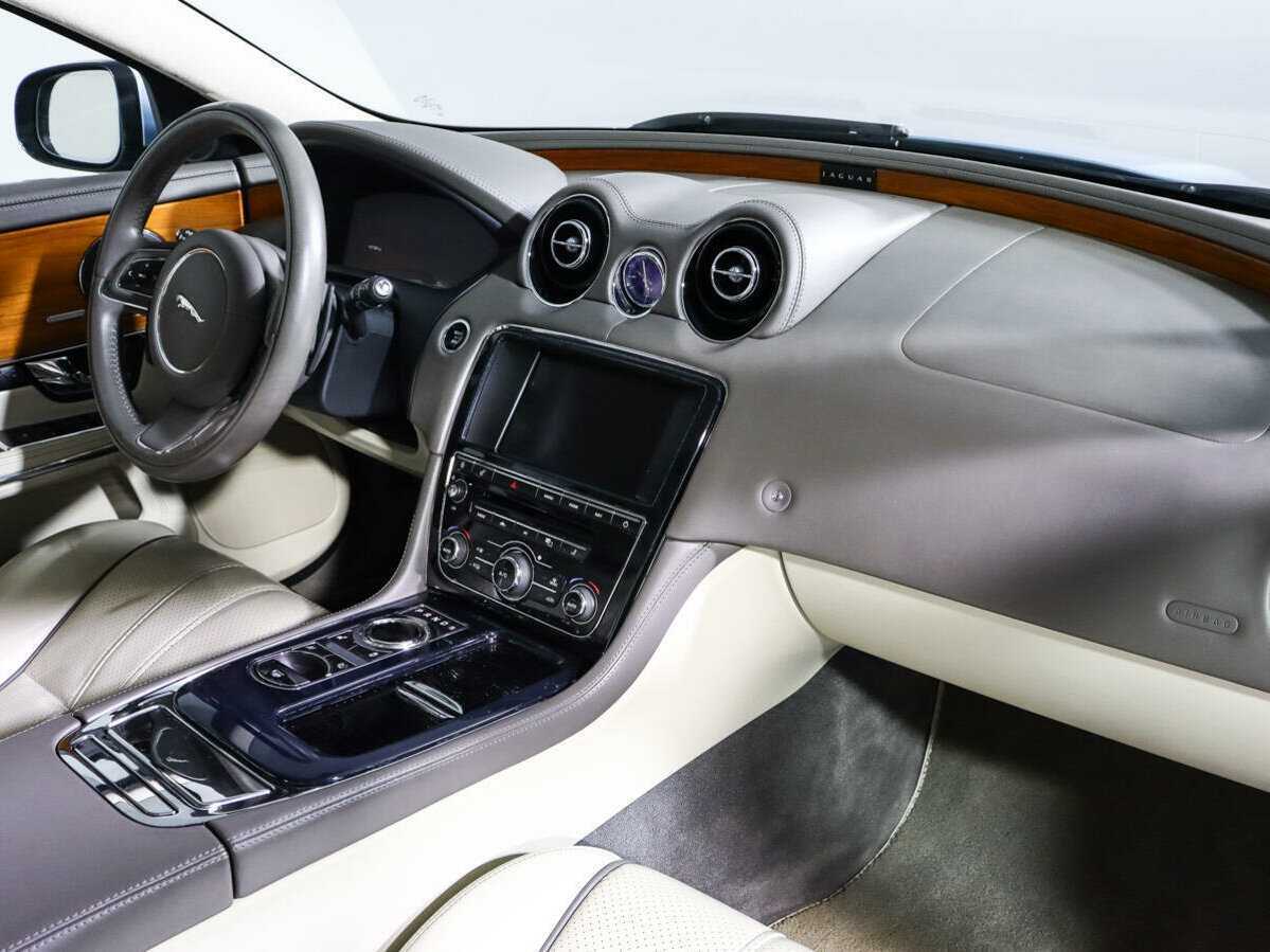 Jaguar XJ б/у, 2012, Автоматическая. Фото: #6