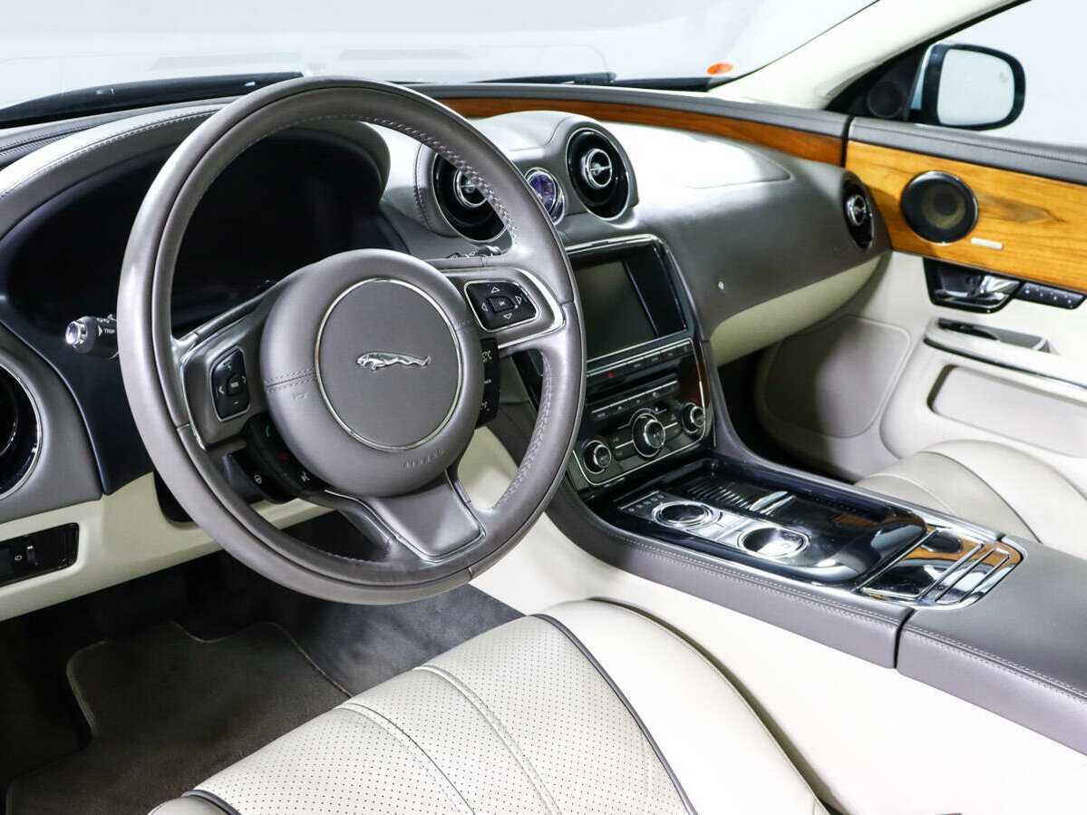 Jaguar XJ б/у, 2012, Автоматическая. Фото: #11