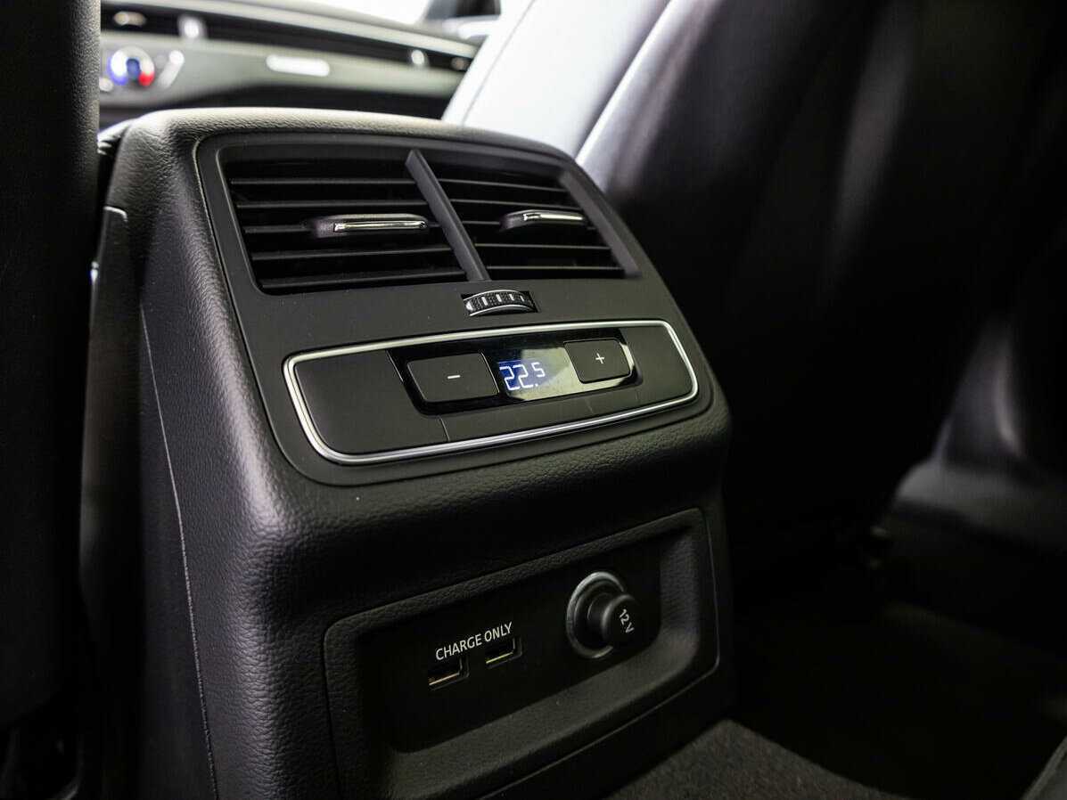 Ауди А4 б/у, 2019, Роботизированная. Фото: #18