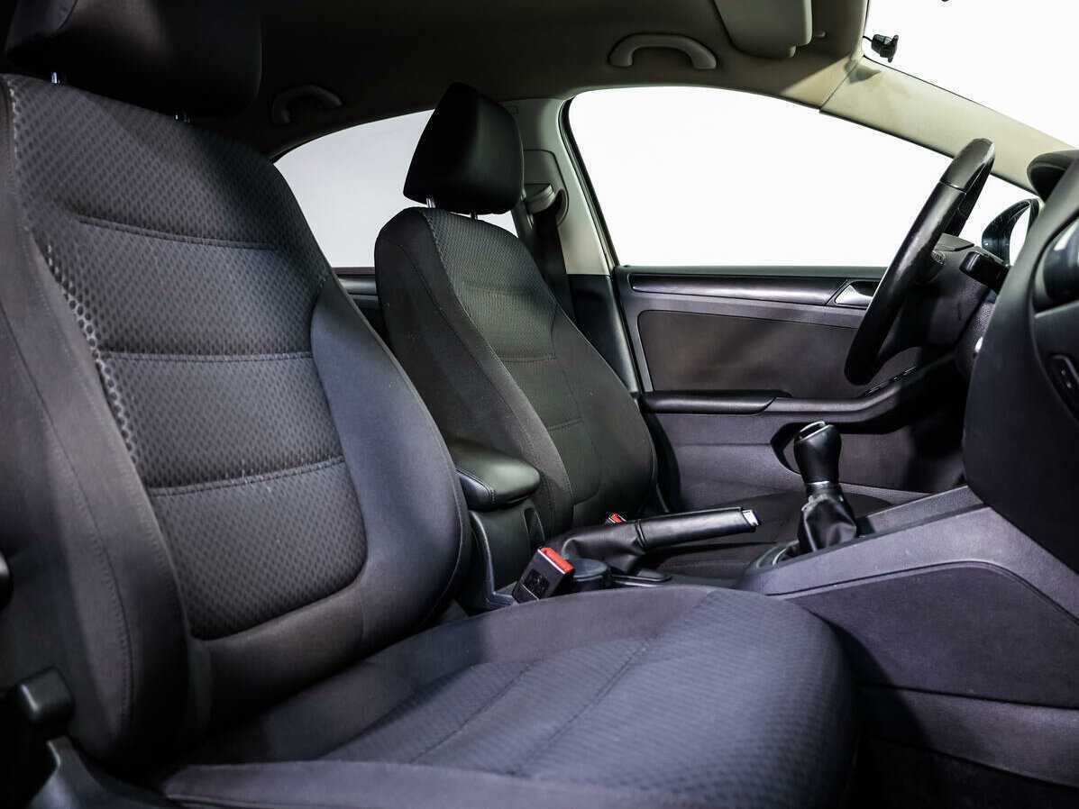 Volkswagen Jetta б/у, 2012, Механическая. Фото: #10