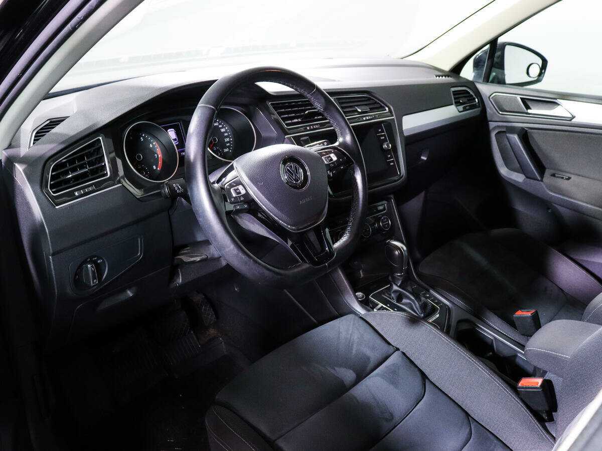 Volkswagen Tiguan б/у, 2018, Роботизированная. Фото: #11