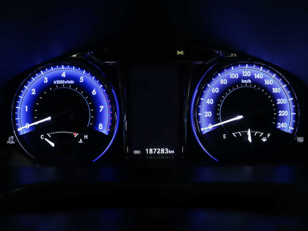 Тойота Камри б/у, 2015, Автоматическая. Фото: #12