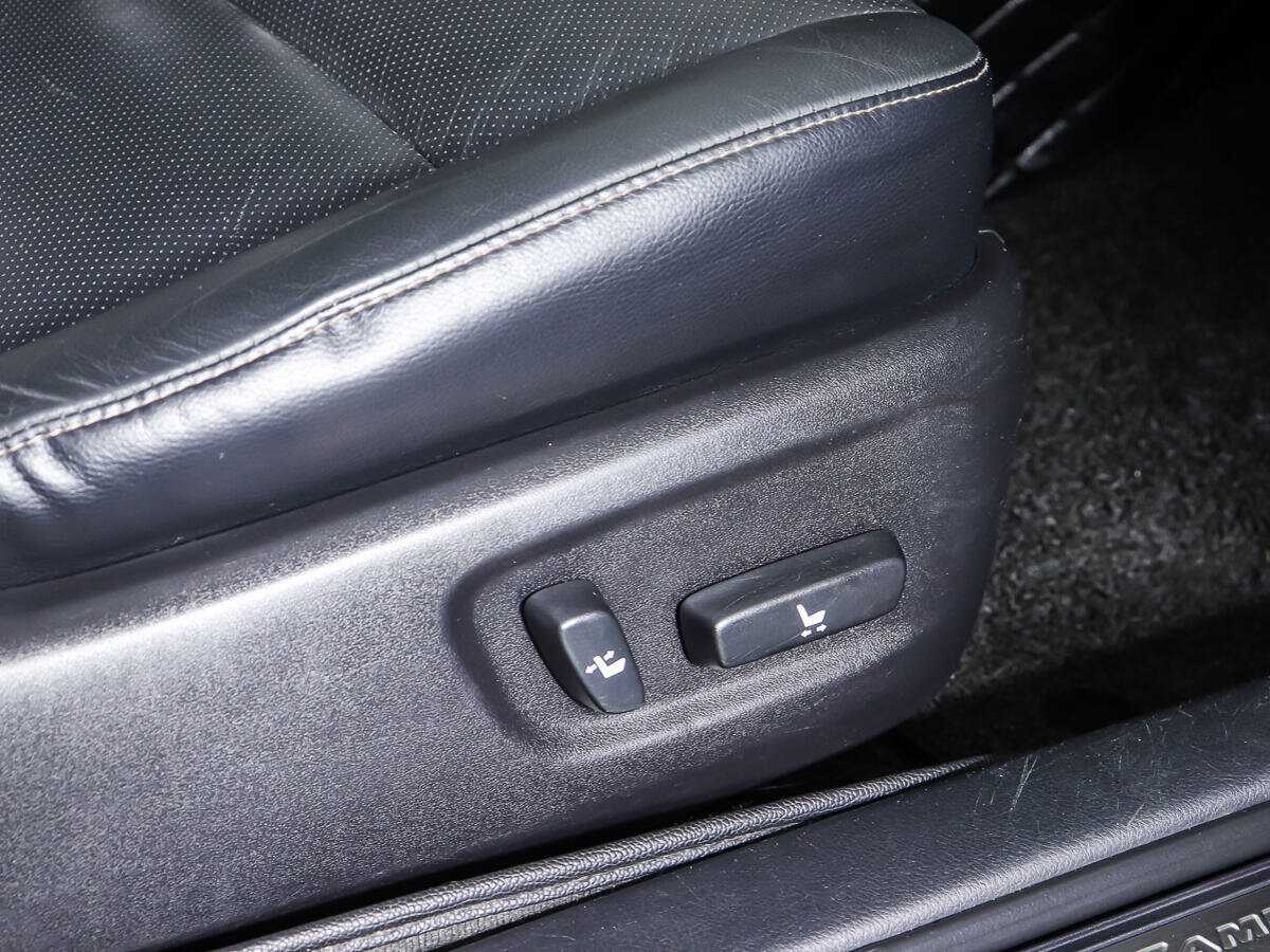 Тойота Камри б/у, 2015, Автоматическая. Фото: #15