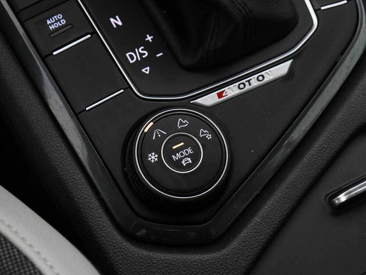 Volkswagen Tiguan б/у, 2020, Роботизированная. Фото: #13