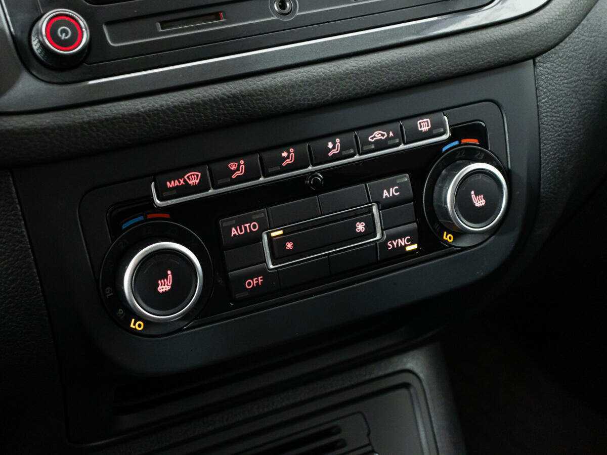 Volkswagen Tiguan б/у, 2013, Автоматическая. Фото: #14