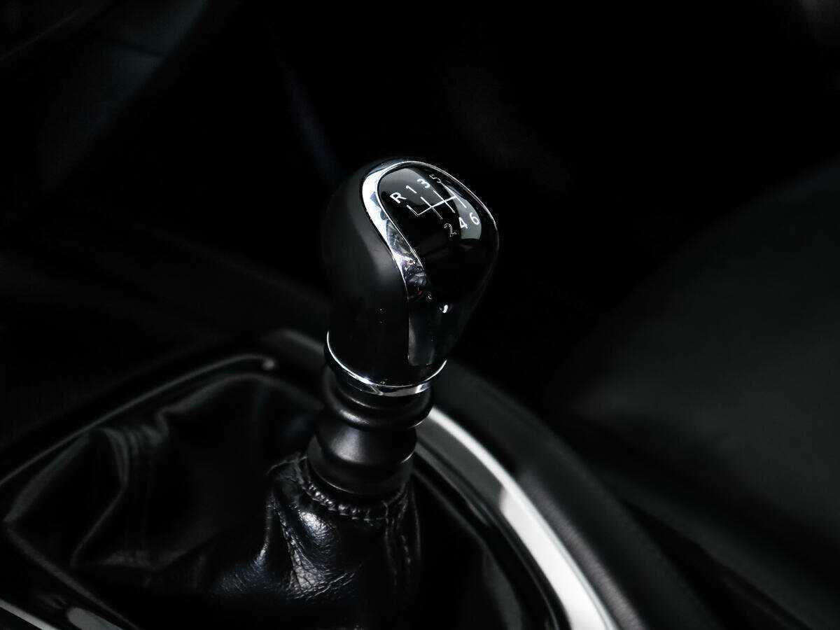 Ниссан Икс-Трейл б/у, 2015, Механическая. Фото: #9