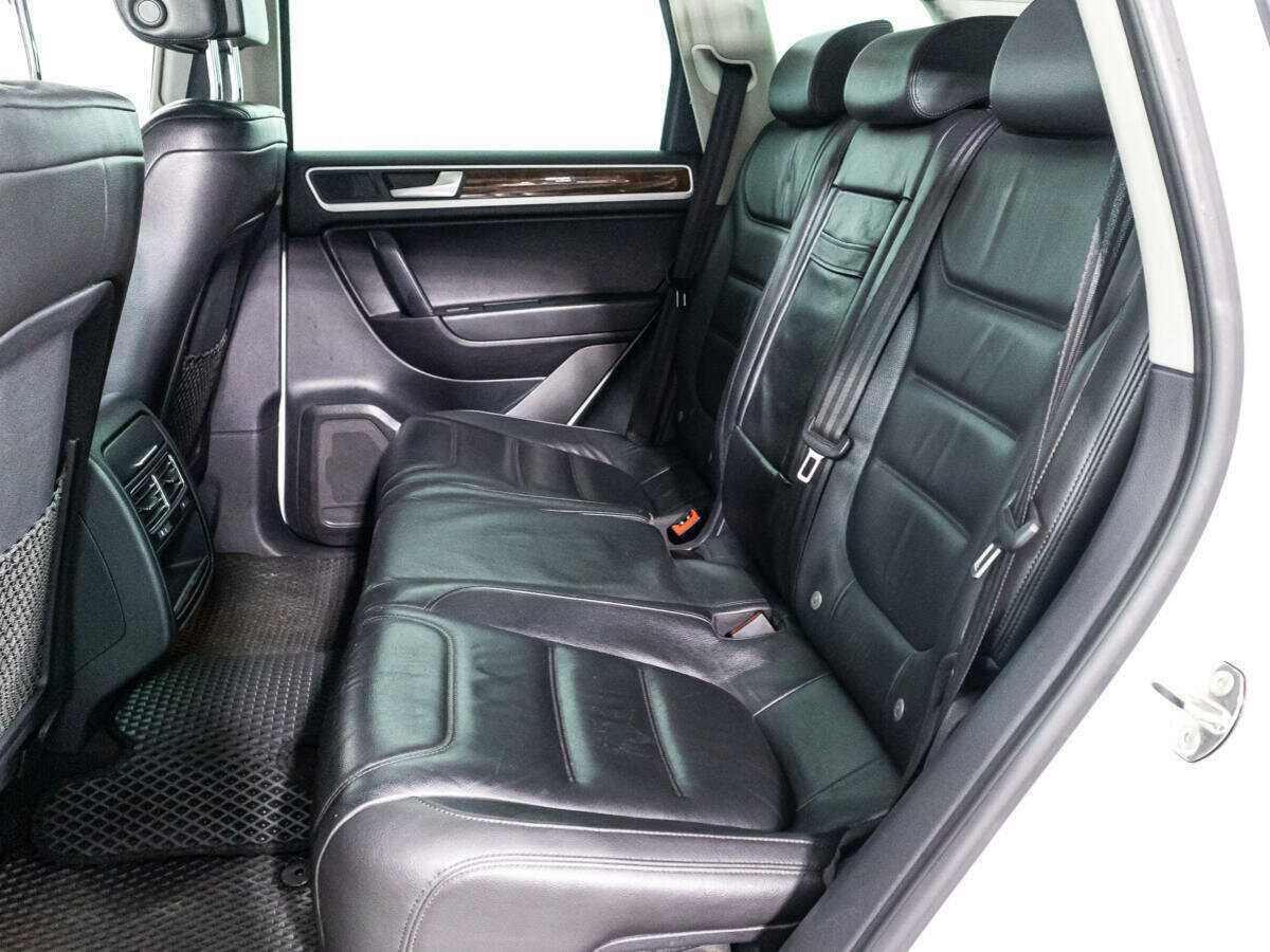 Volkswagen Touareg б/у, 2013, Автоматическая. Фото: #9