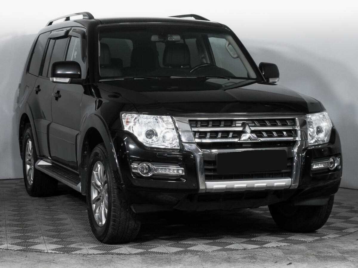 Митсубиши Паджеро б/у, 2017, Автоматическая. Фото: #2