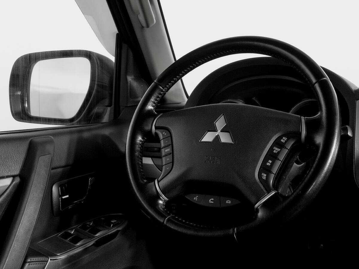 Митсубиши Паджеро б/у, 2017, Автоматическая. Фото: #13