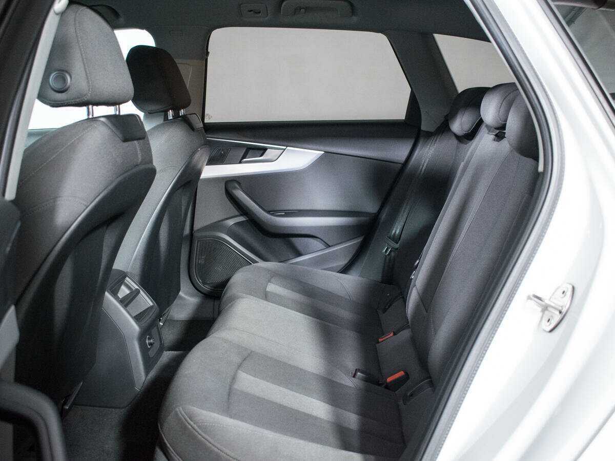 Ауди А4 б/у, 2018, Роботизированная. Фото: #9