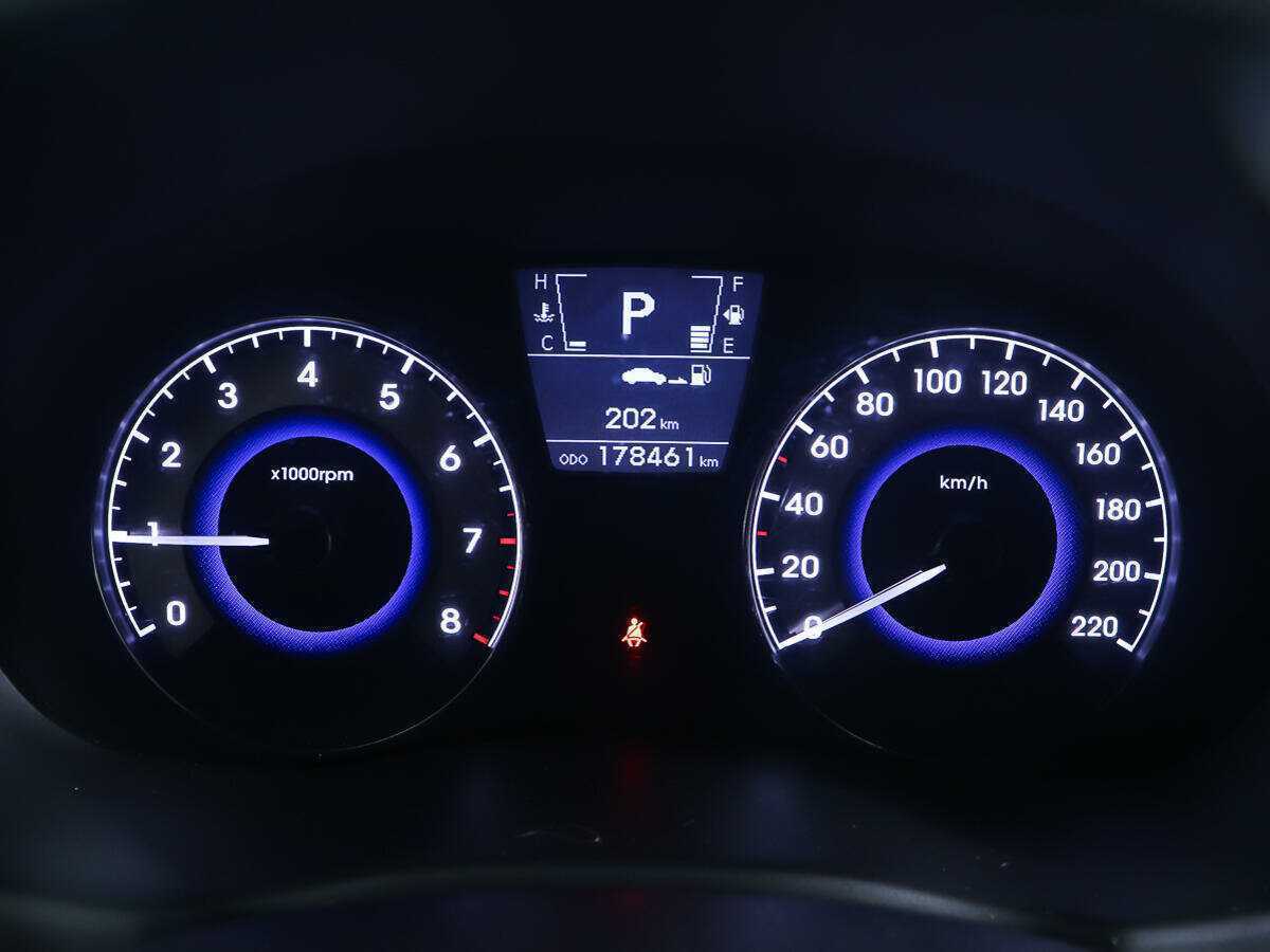 Хендай Солярис б/у, 2012, Автоматическая. Фото: #12