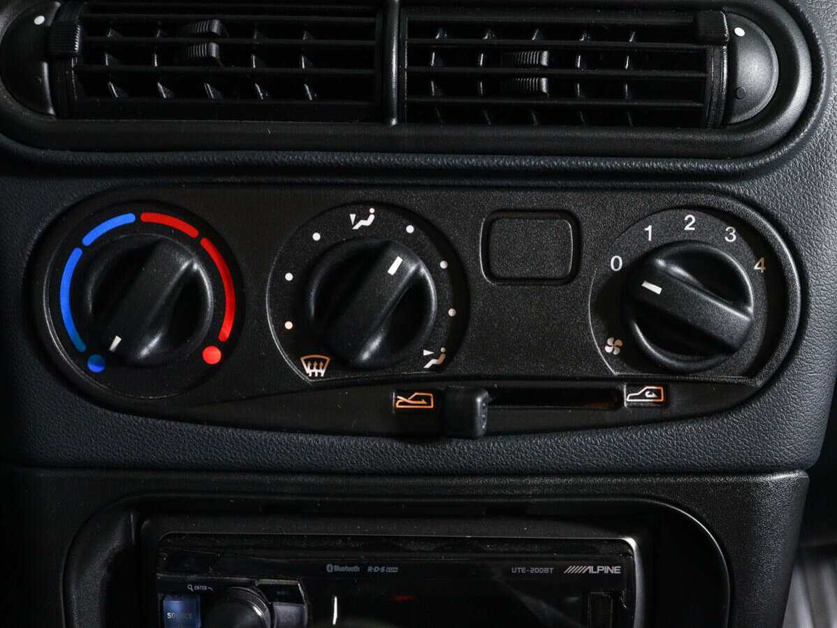 Lada (ВАЗ) Niva б/у, 2023, Механическая. Фото: #15