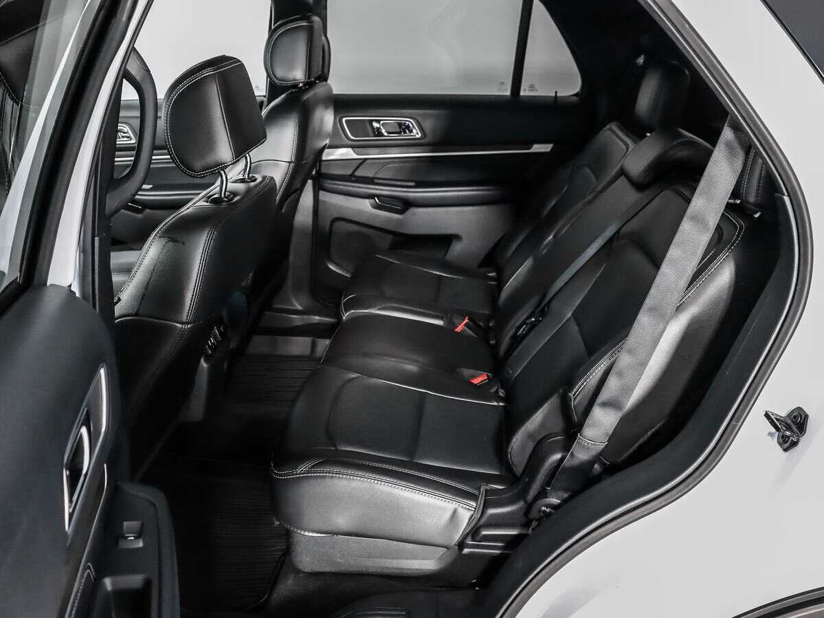 Ford Explorer б/у, 2017, Автоматическая. Фото: #10