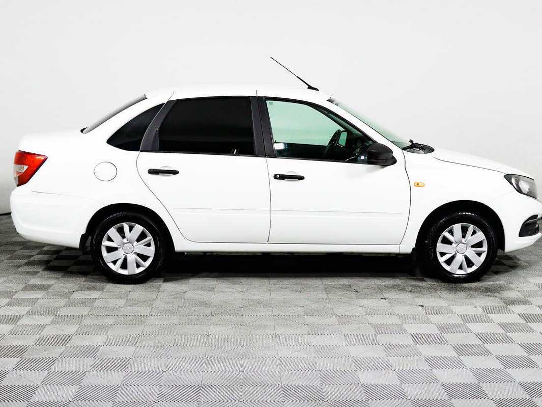 Лада (ВАЗ) Гранта б/у, 2019, Механическая. Фото: #3