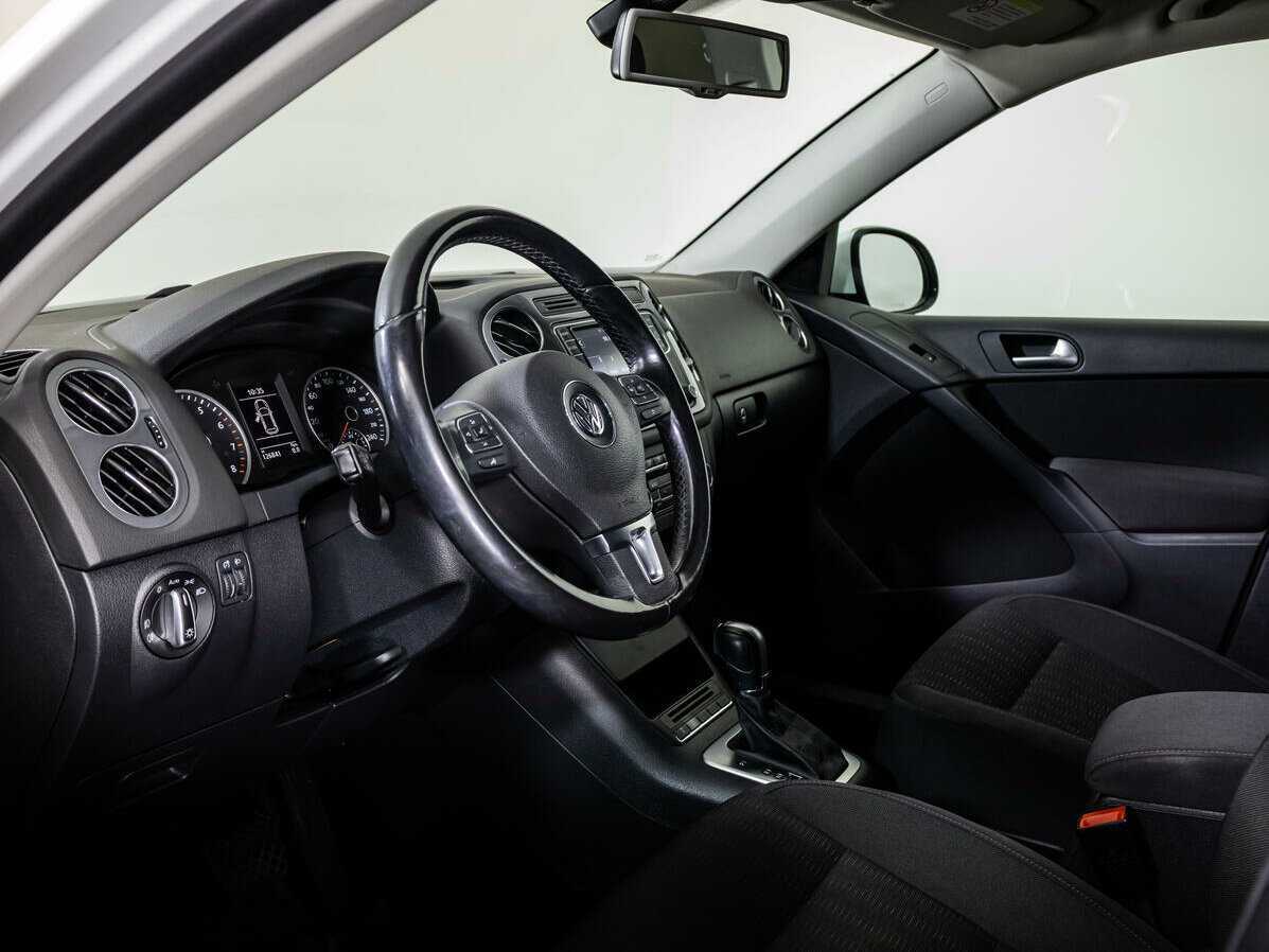 Volkswagen Tiguan б/у, 2013, Роботизированная. Фото: #8