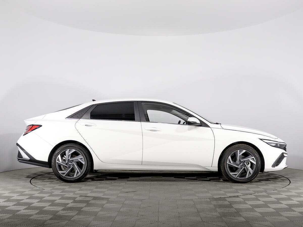 Hyundai Elantra б/у, 2024, Вариатор. Фото: #3