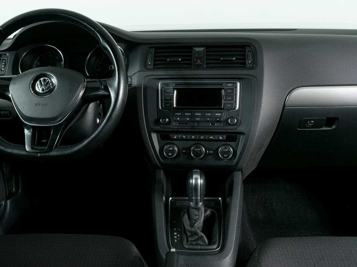 Volkswagen Jetta б/у, 2016, Роботизированная. Фото: #7