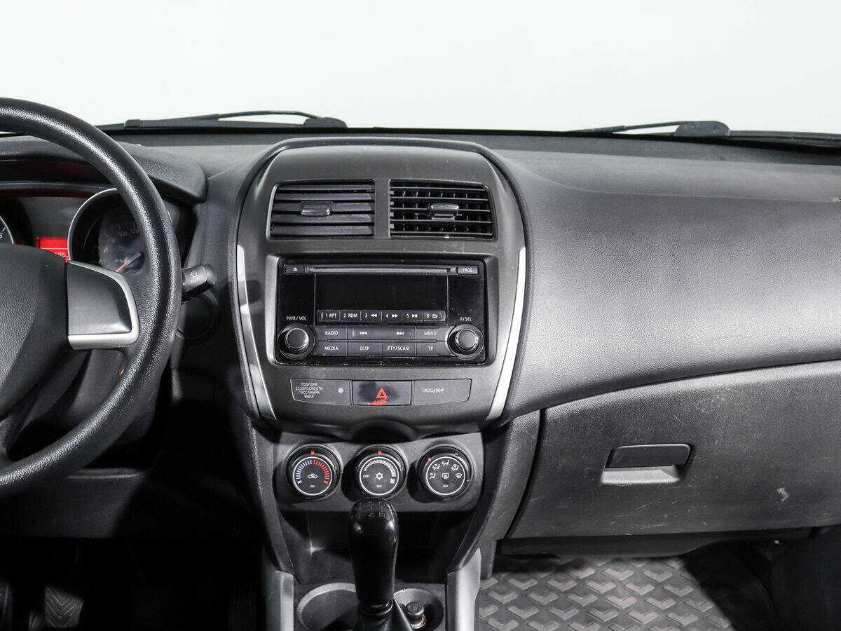 Митсубиши АС-Икс б/у, 2014, Механическая. Фото: #12