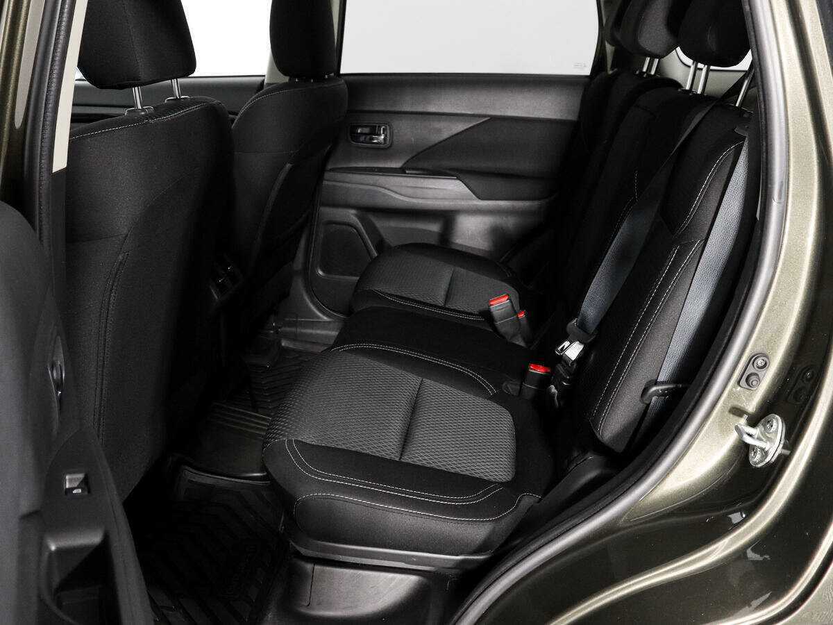 Митсубиши Оутлэндер б/у, 2020, Вариатор. Фото: #11