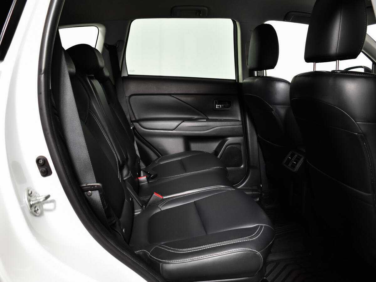 Митсубиши Оутлэндер б/у, 2021, Вариатор. Фото: #9