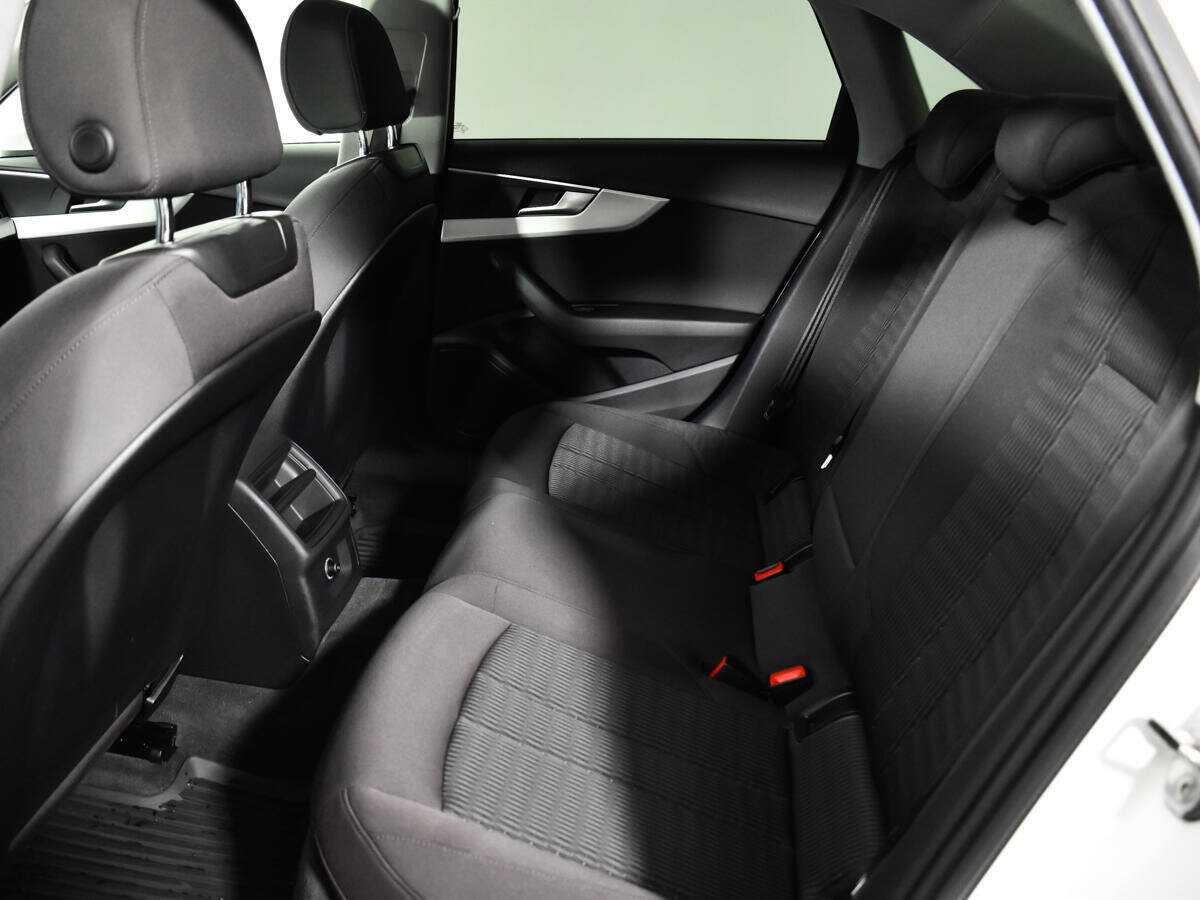 Ауди А4 б/у, 2016, Роботизированная. Фото: #9