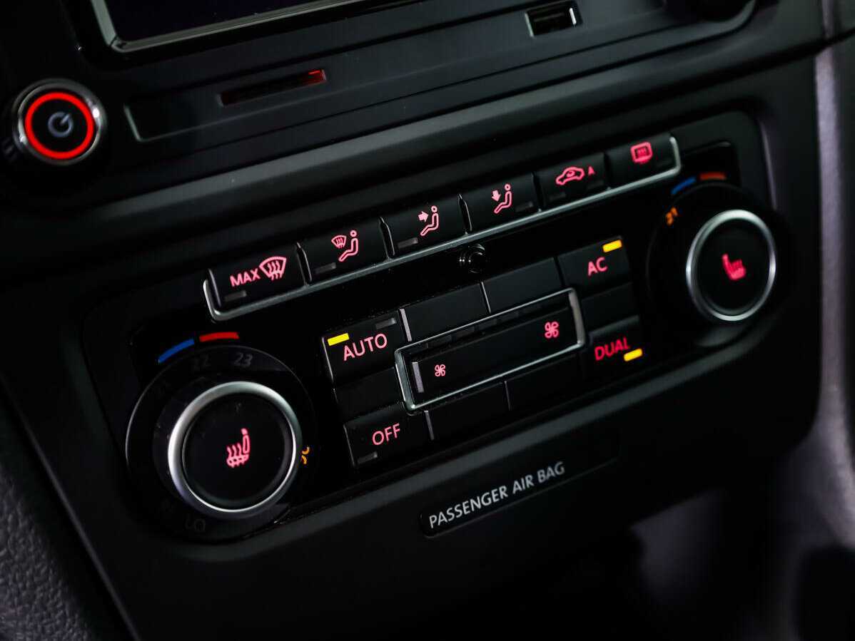 Volkswagen Golf б/у, 2012, Роботизированная. Фото: #13