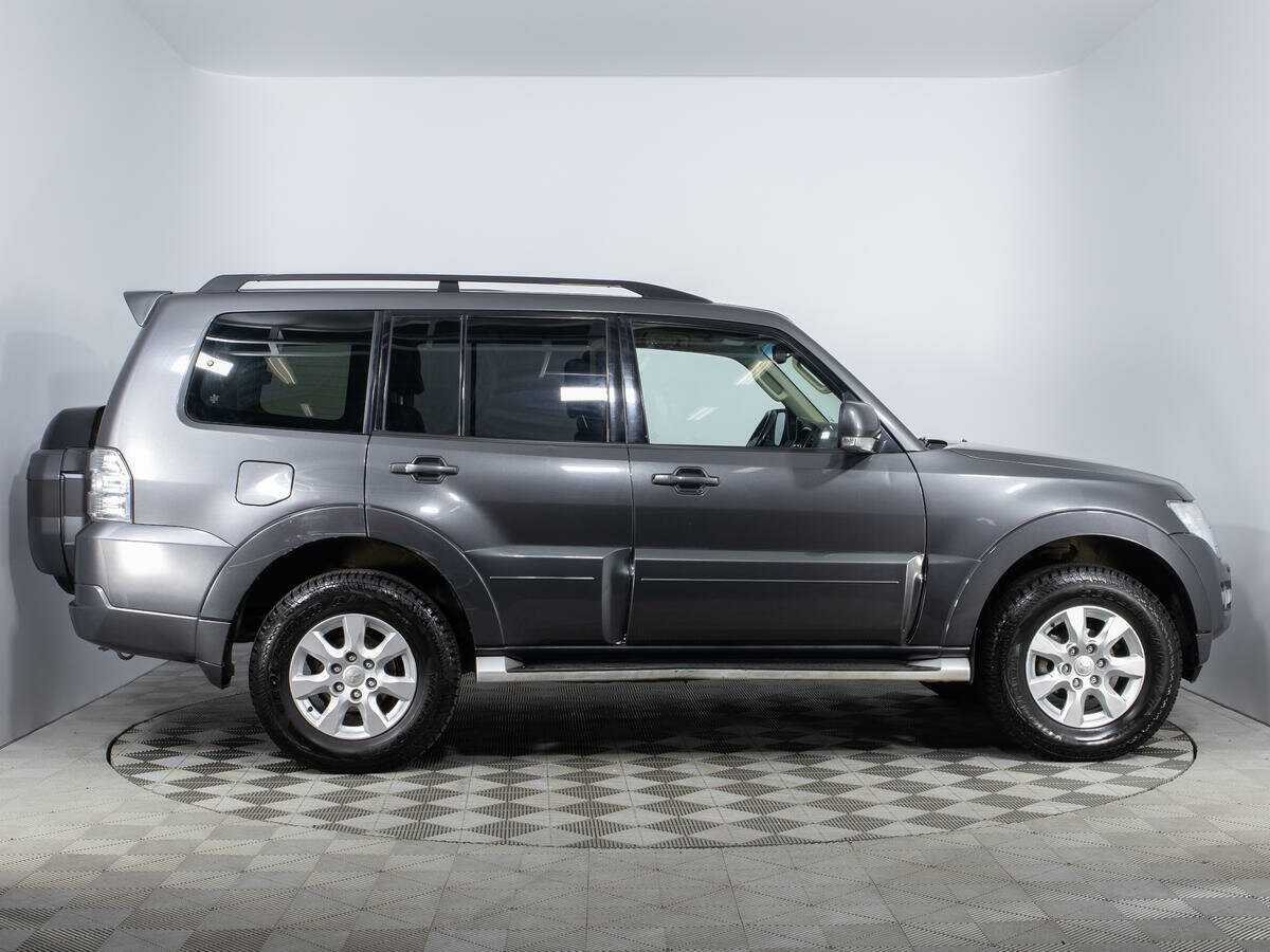 Митсубиши Паджеро б/у, 2017, Автоматическая. Фото: #3