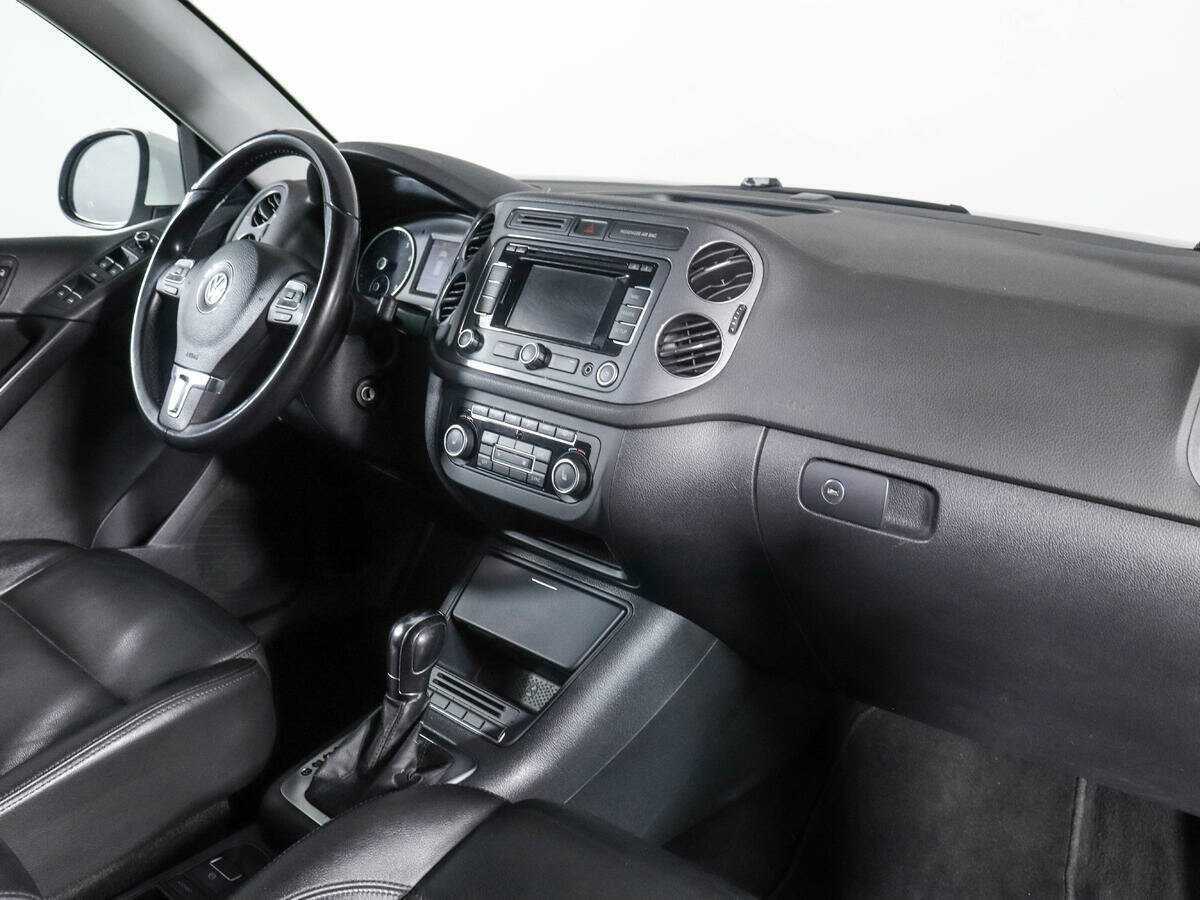 Volkswagen Tiguan б/у, 2012, Автоматическая. Фото: #6