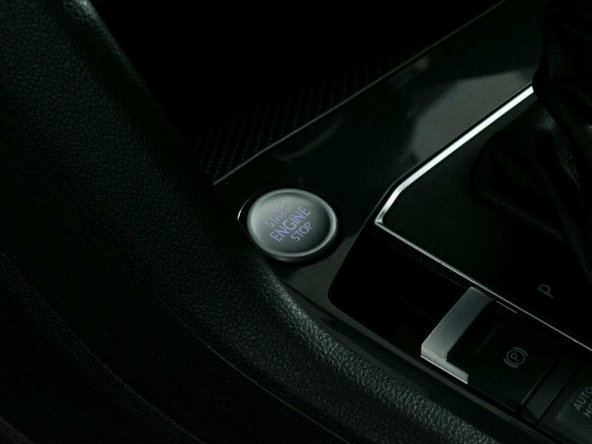 Volkswagen Tiguan б/у, 2020, Роботизированная. Фото: #13