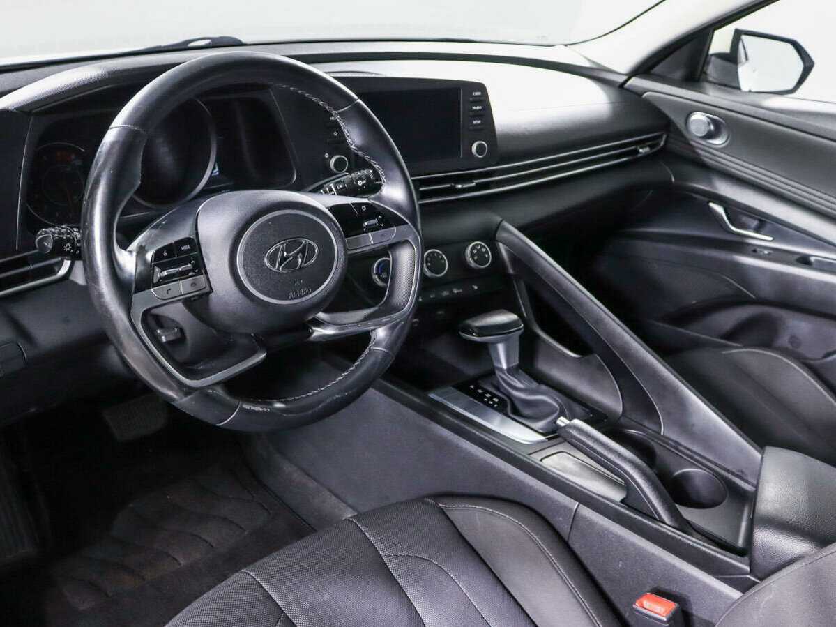 Hyundai Elantra б/у, 2021, Автоматическая. Фото: #13