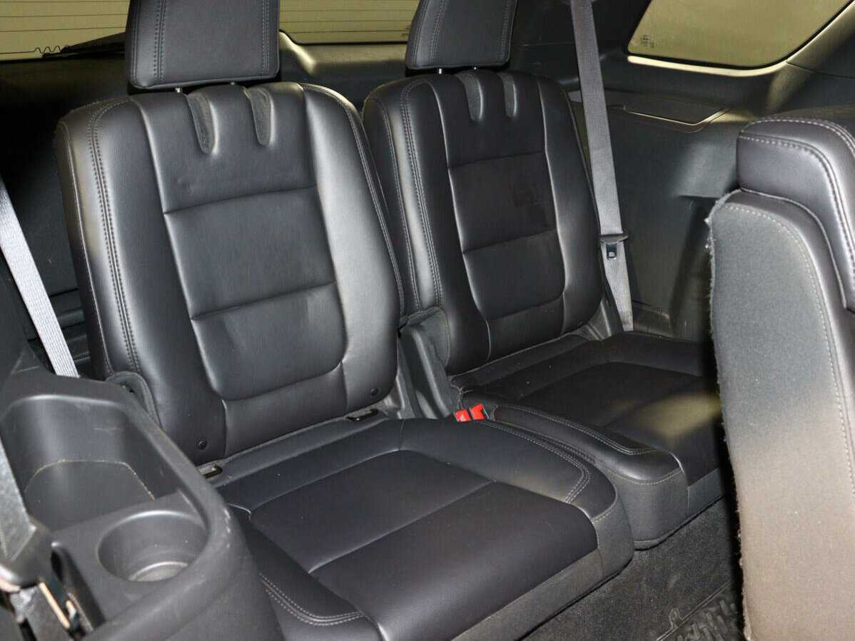 Ford Explorer б/у, 2012, Автоматическая. Фото: #15