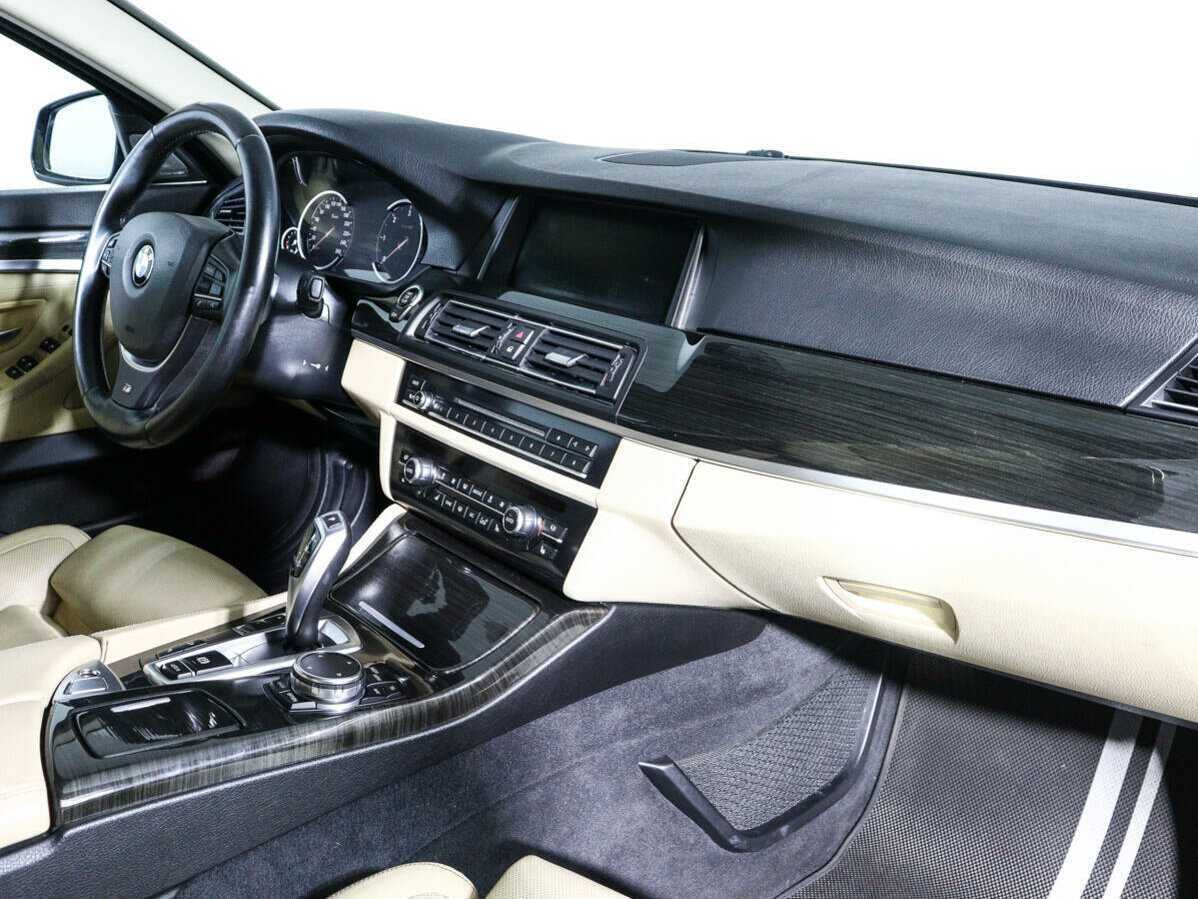 БМВ 5 серии б/у, 2016, Автоматическая. Фото: #8