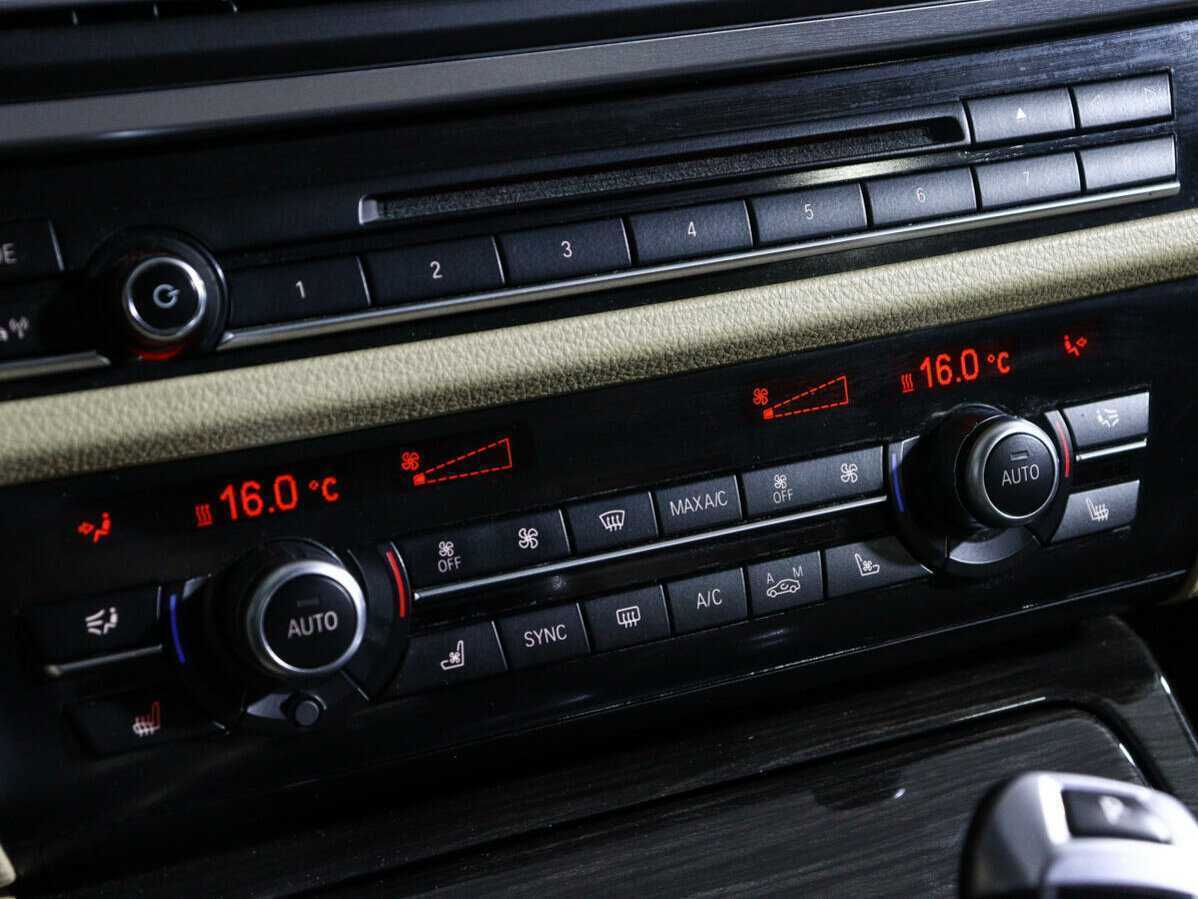 БМВ 5 серии б/у, 2016, Автоматическая. Фото: #30