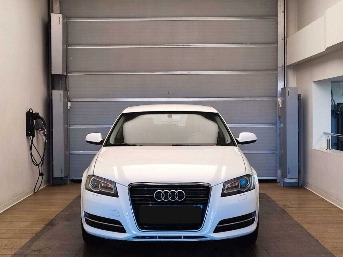 Ауди А3 б/у, 2012, Роботизированная. Фото: #1