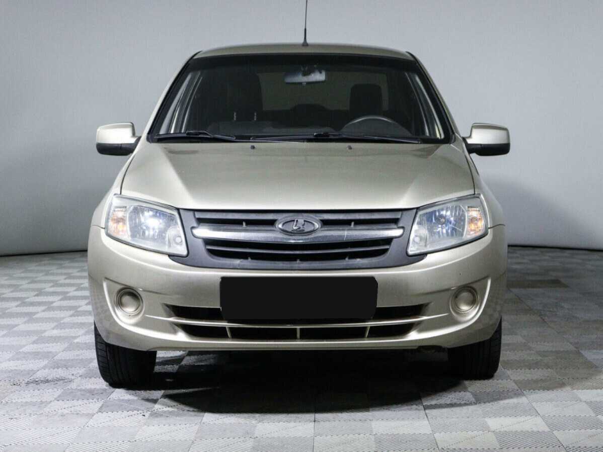 Лада (ВАЗ) Гранта б/у, 2013, Механическая. Фото: #1