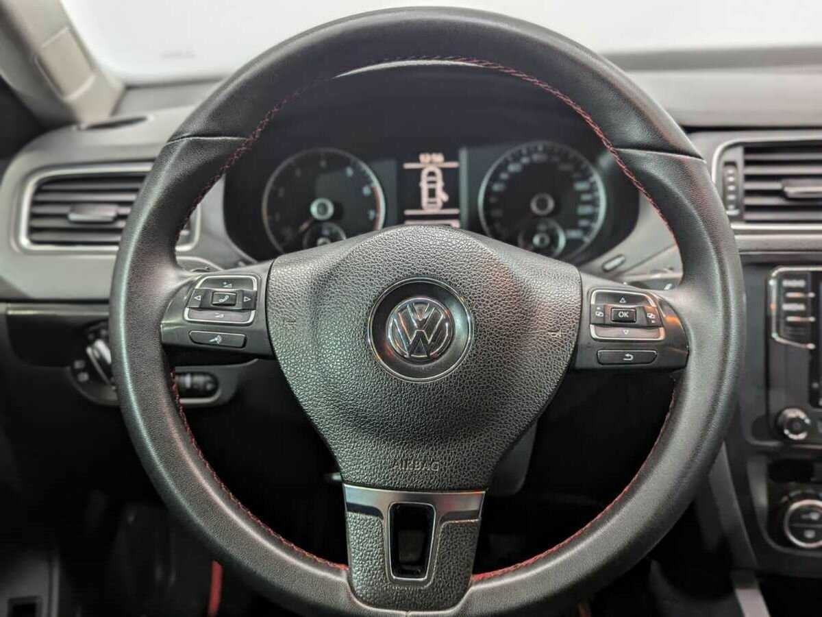 Volkswagen Jetta б/у, 2012, Механическая. Фото: #10