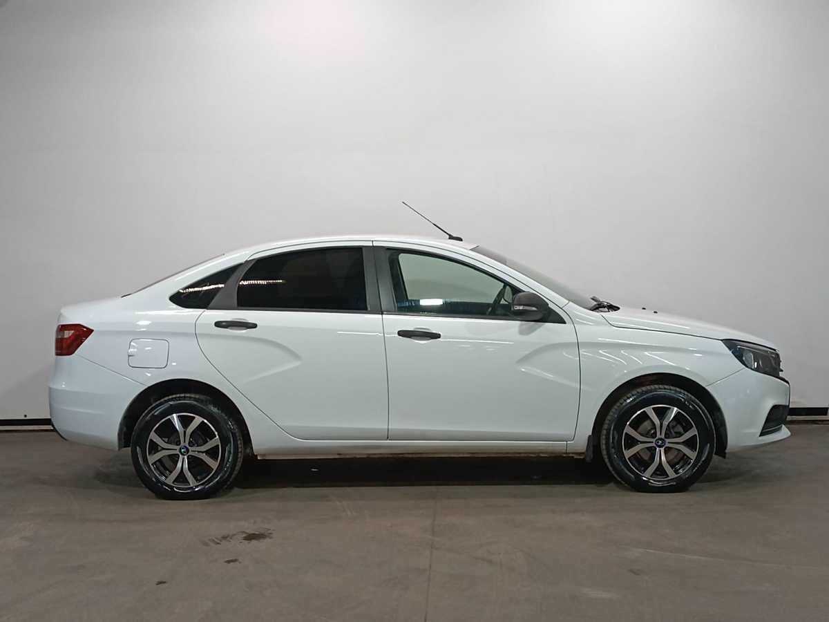 Лада (ВАЗ) Веста б/у, 2016, Механическая. Фото: #3