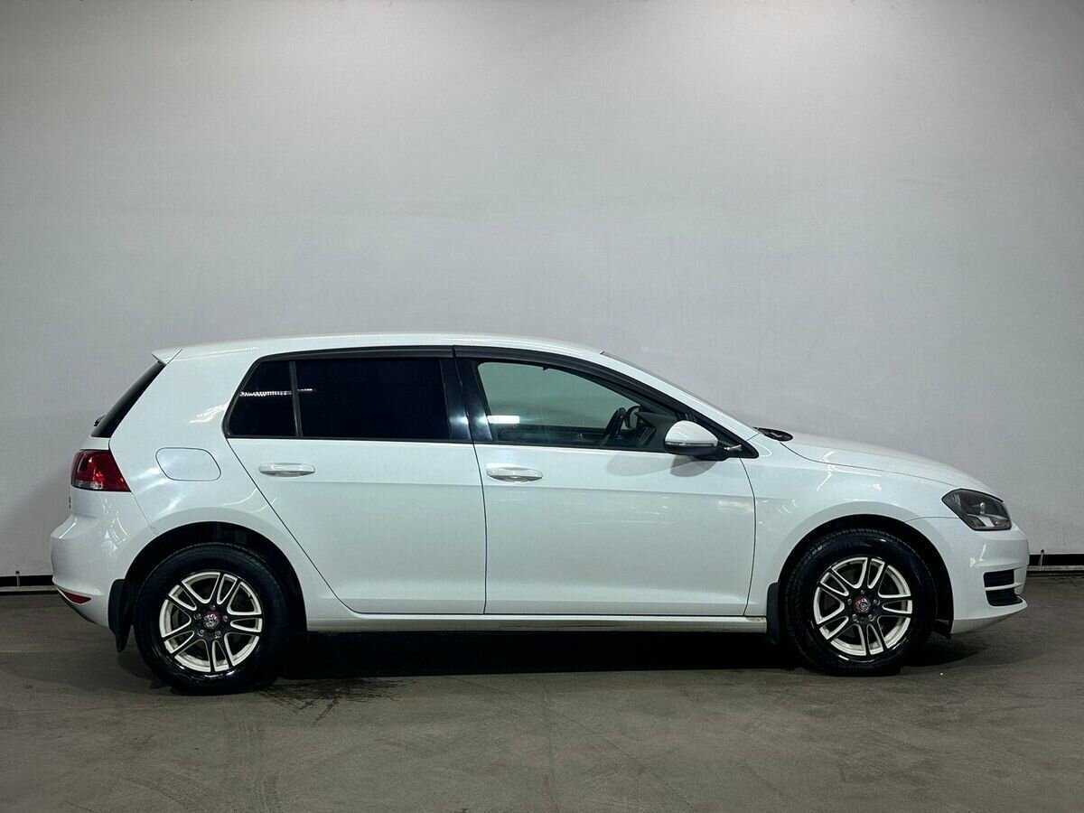 Volkswagen Golf б/у, 2013, Механическая. Фото: #3