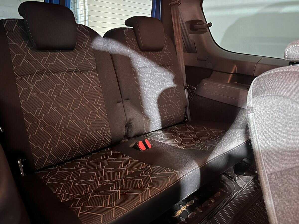 Лада (ВАЗ) Ларгус б/у, 2020, Механическая. Фото: #11