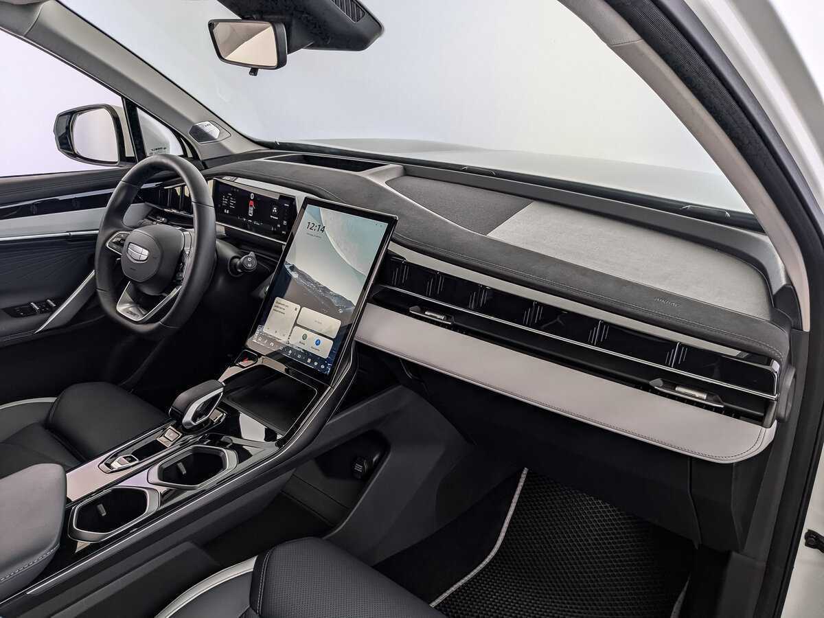 Geely Atlas б/у, 2024, Роботизированная. Фото: #8