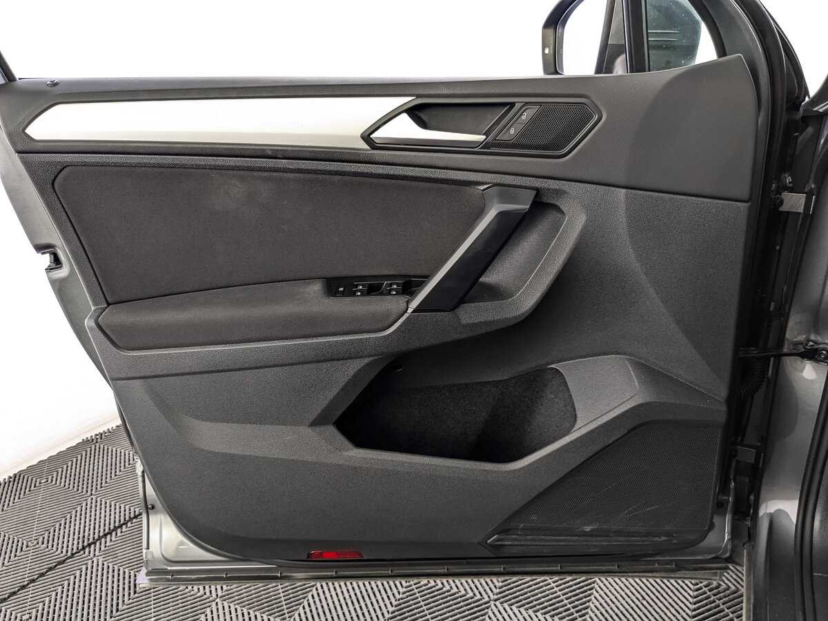 Volkswagen Tiguan б/у, 2021, Роботизированная. Фото: #14