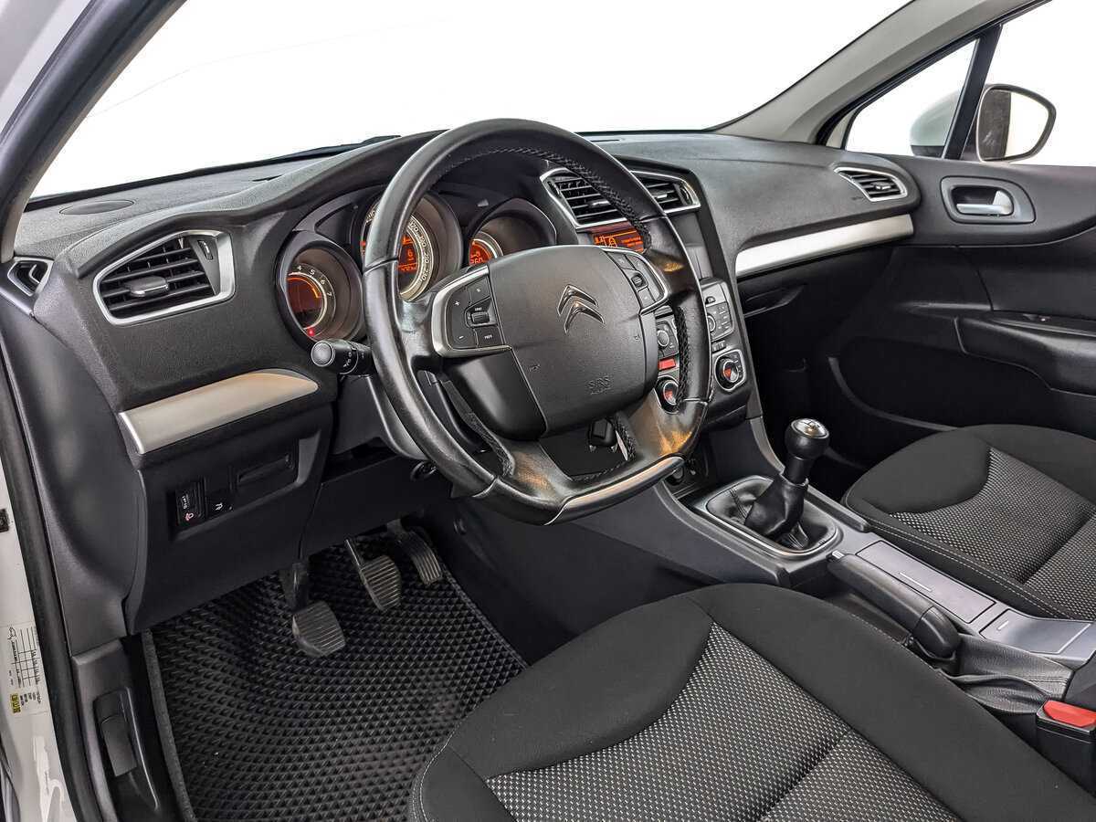 Ситроен Ц4 б/у, 2014, Механическая. Фото: #10
