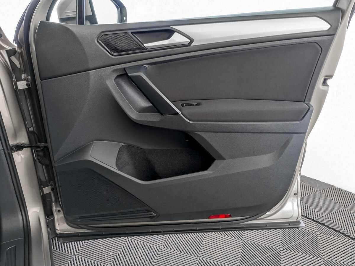 Volkswagen Tiguan б/у, 2020, Роботизированная. Фото: #19