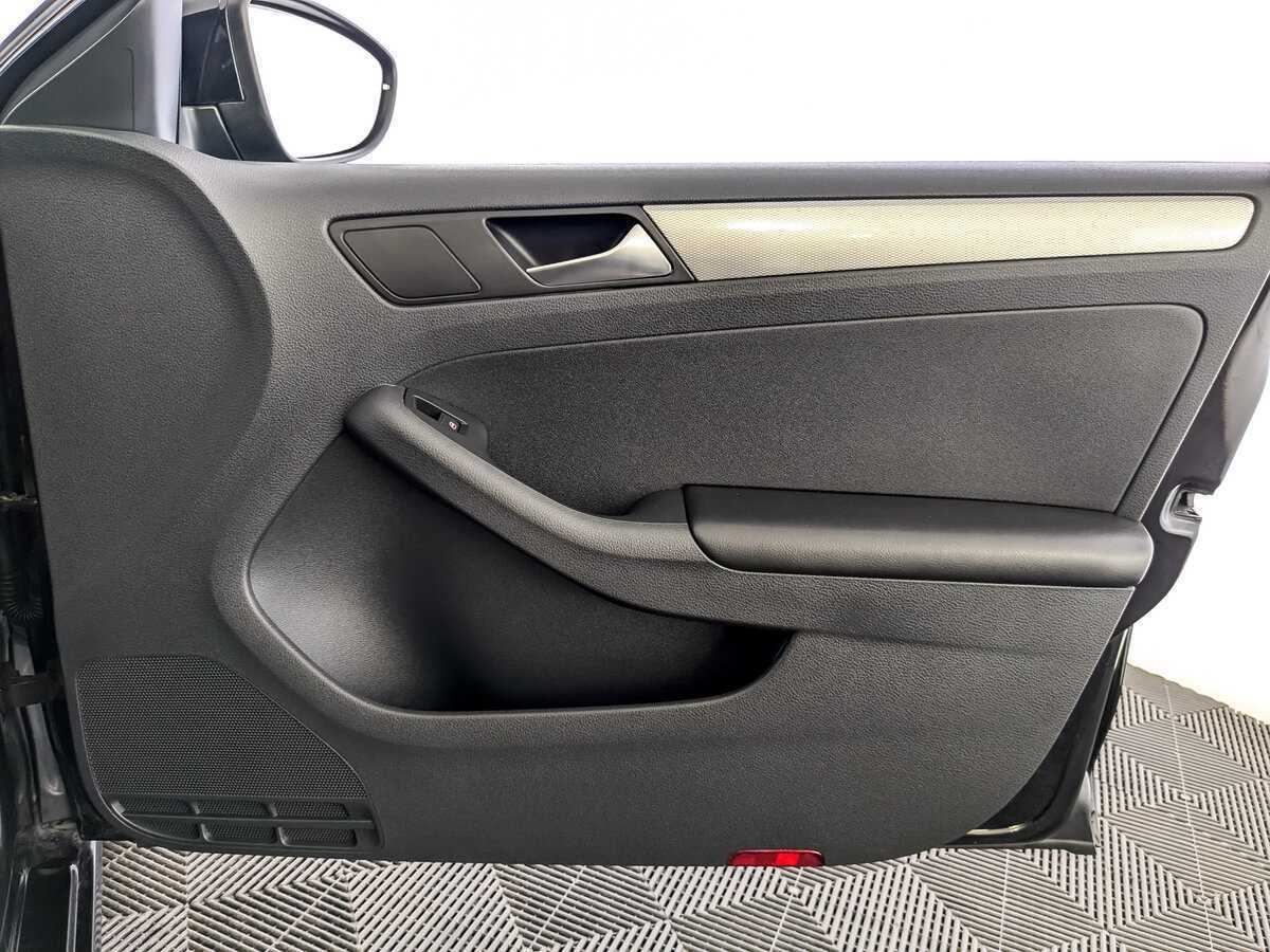 Volkswagen Jetta б/у, 2015, Роботизированная. Фото: #18