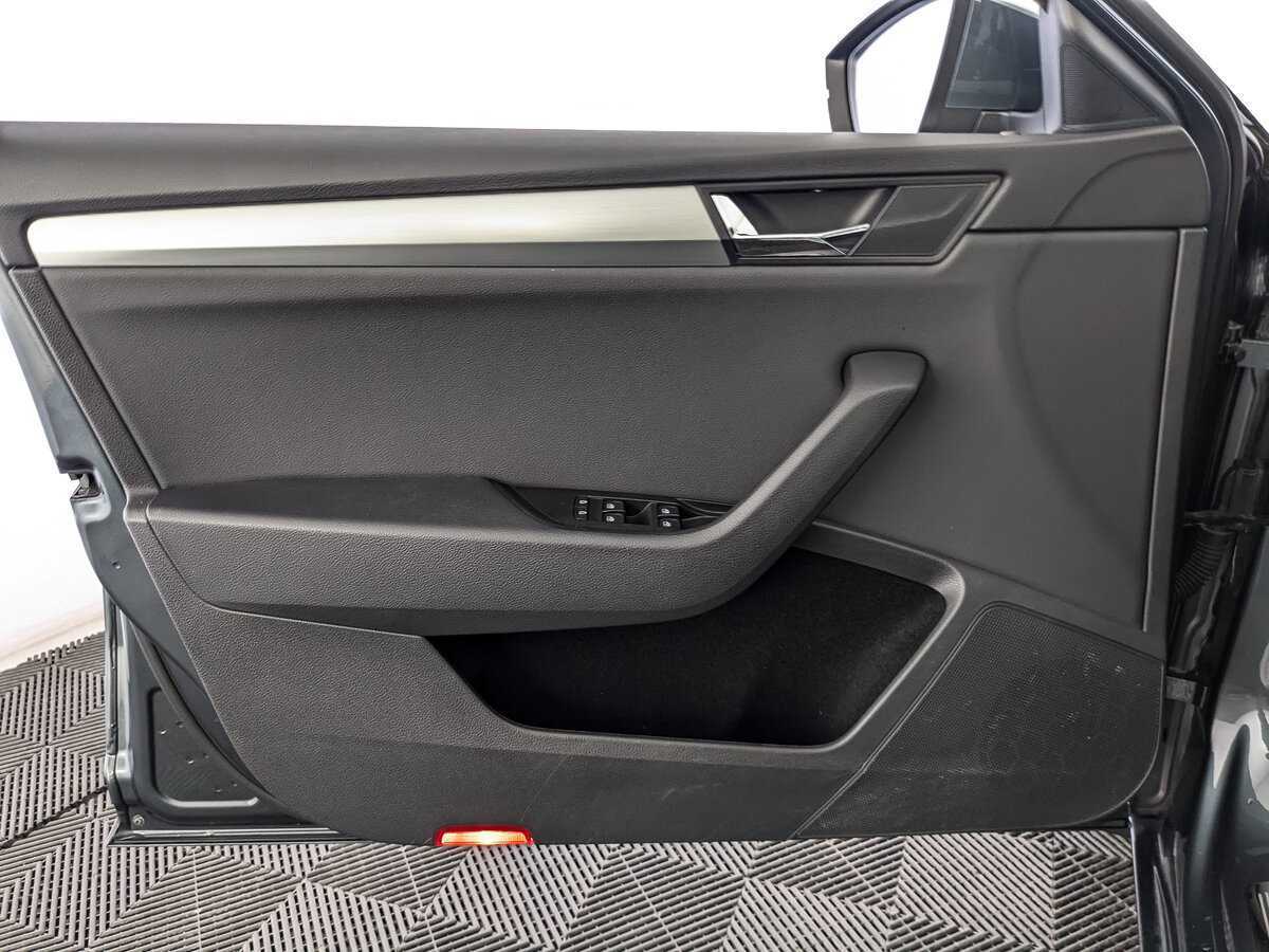 Skoda Superb б/у, 2019, Роботизированная. Фото: #14